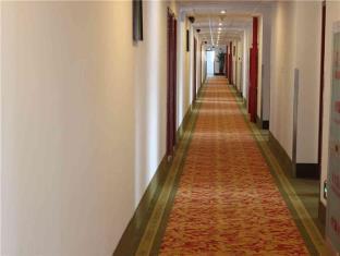 Greentree Inn Shanghai West Huaxia Road Metro Station Express Hotel Exterior photo