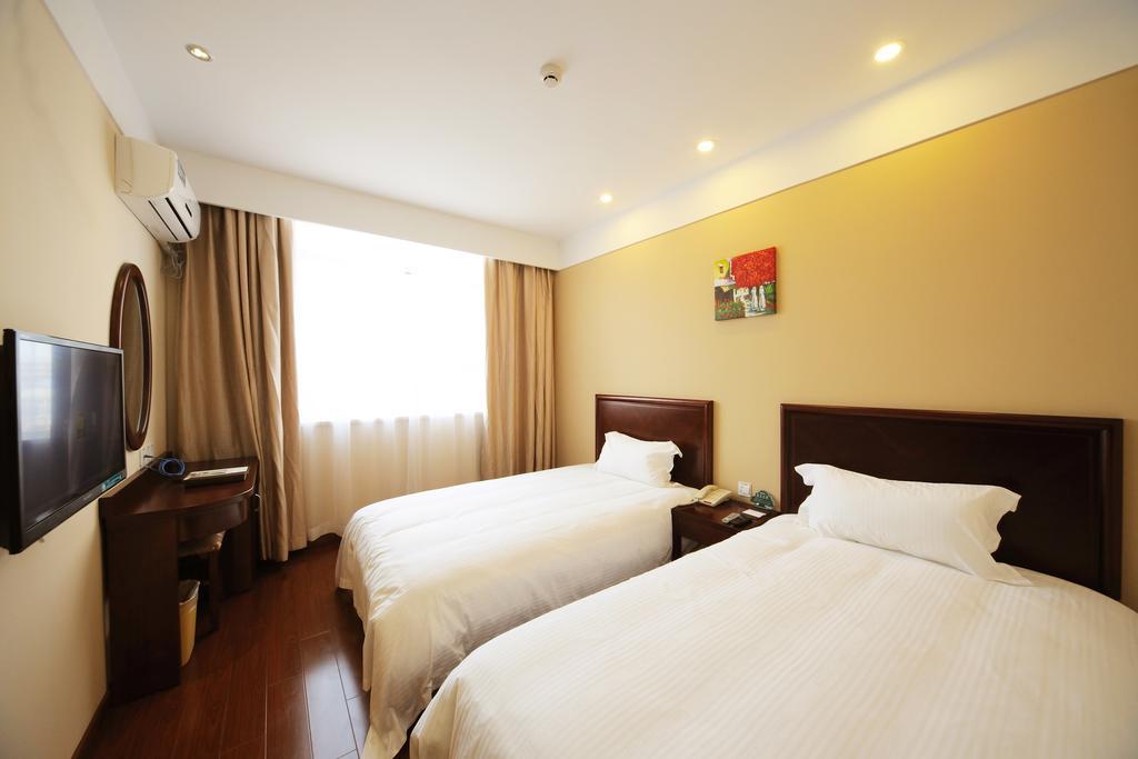Greentree Inn Shanghai West Huaxia Road Metro Station Express Hotel Room photo