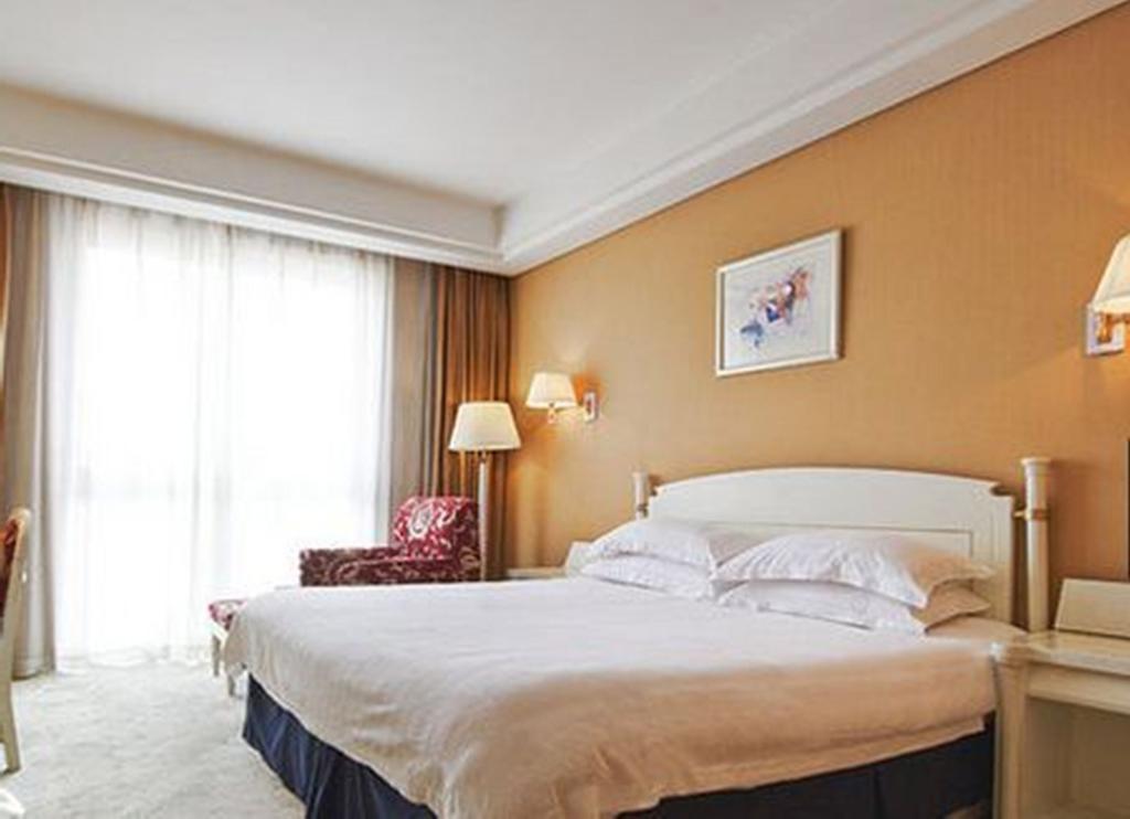Greentree Inn Shanghai West Huaxia Road Metro Station Express Hotel Exterior photo